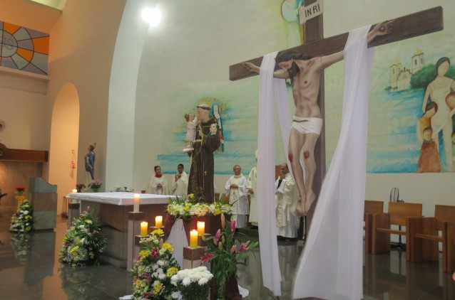Missas marcam dia de Santo Antônio no Santuário de Irmã Dulce Missas marcam dia de Santo Antônio no Santuário de Irmã Dulce