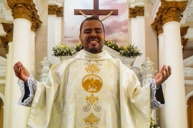 Frei Giovanni Messias é ordenado sacerdote Frei Giovanni Messias é ordenado sacerdote