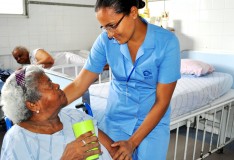 Obras Sociais Irmã Dulce inscrevem para Curso de Cuidador de Idosos