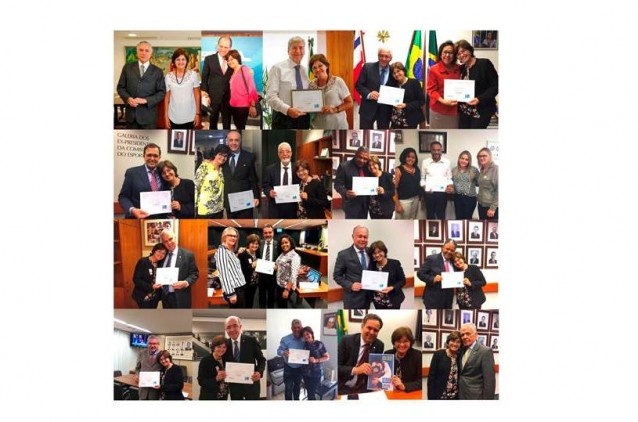 Representantes do Executivo e Legislativo são homenageados com entrega do Certificado dos 25 anos Representantes do Executivo e Legislativo são homenageados com entrega do Certificado dos 25 anos