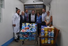 Obras Irmã Dulce recebem doação de  leite em pó arrecadado pelo Rotary Distrito 4550