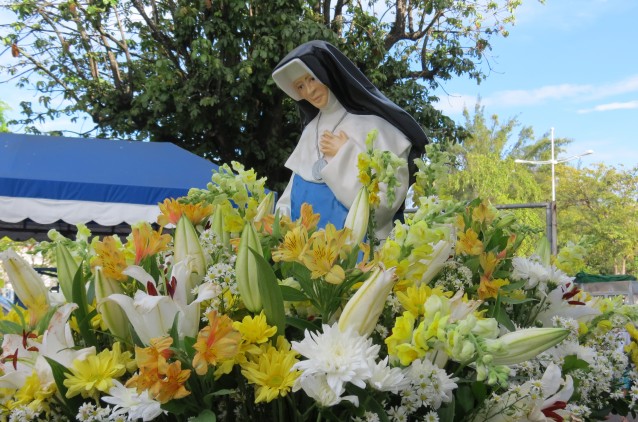 Carreata e concurso de carro mais bem decorado marcam dia de homenagens a Irmã Dulce