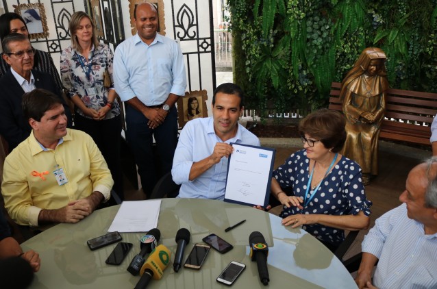 Prefeitura assina ordem de serviço para obras no Santuário de Irmã Dulce