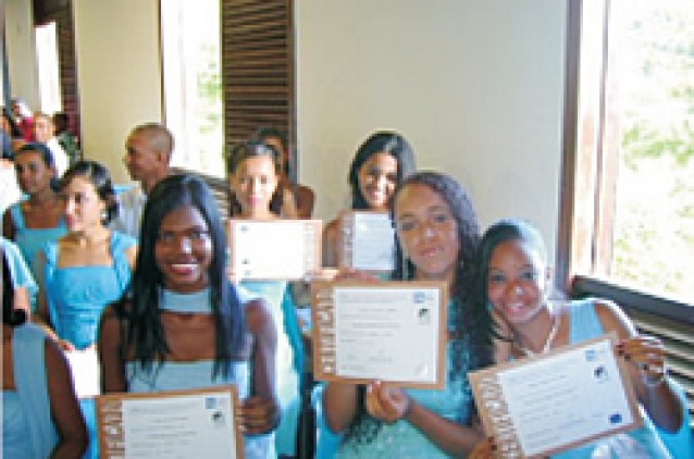 CESA: Aprendizes de 2006 recebem certificado CESA: Aprendizes de 2006 recebem certificado