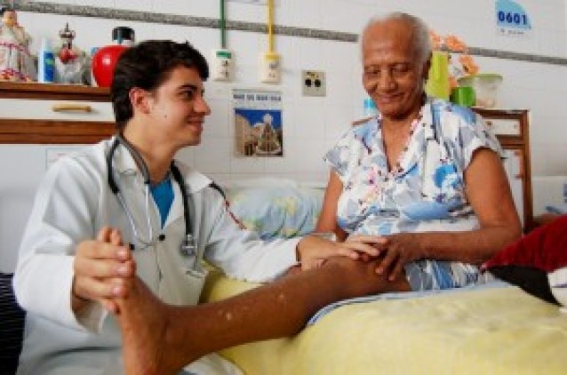 V Curso de Fisioterapia Aplicada ao Idoso V Curso de Fisioterapia Aplicada ao Idoso