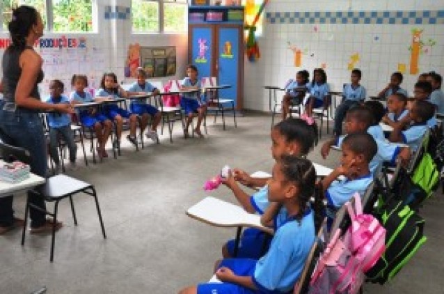 Projeto canadense avalia impacto da música no ensino sobre culturas estrangeiras Projeto canadense avalia impacto da música no ensino sobre culturas estrangeiras