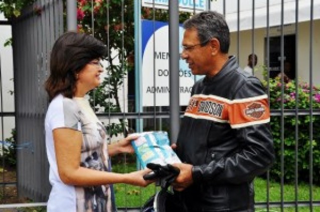 Exército faz doação de leite à OSID Exército faz doação de leite à OSID
