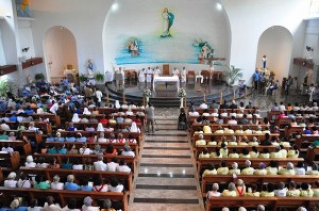 Missa festiva e procissão encerram trezena em louvor a Santo Antônio