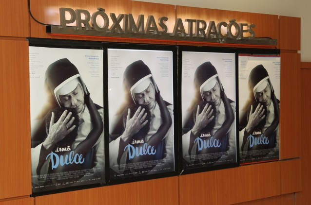 Sucesso marca primeira exibição oficial do filme "Irmã Dulce"