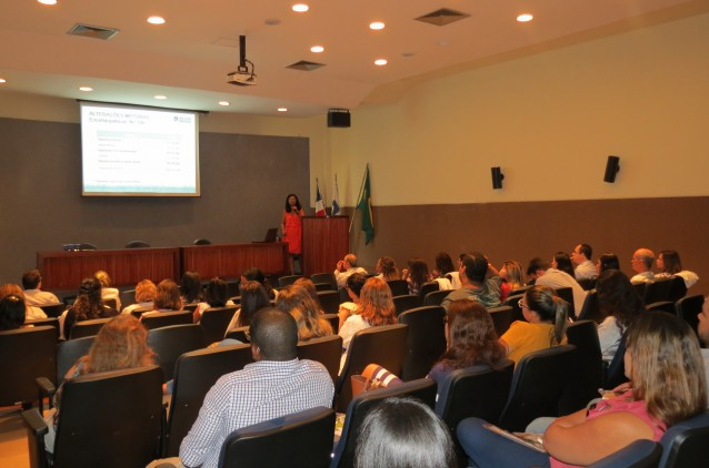 Encontro internacional discutiu relação da microcefalia com o Zika Vírus Encontro internacional discutiu relação da microcefalia com o Zika Vírus