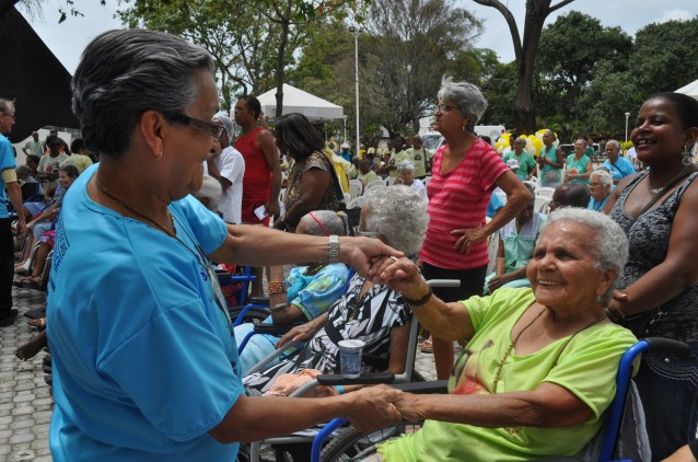 OSID encerra mês do idoso com evento na Praça Irmã Dulce OSID encerra mês do idoso com evento na Praça Irmã Dulce